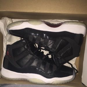 Jordan retro 11 size 4 1/2