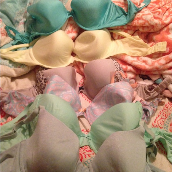 VS Bras 34DD