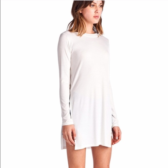 EVERYTHING MUST GO❤️Side Slit ribbed white top - Picture 2 of 4