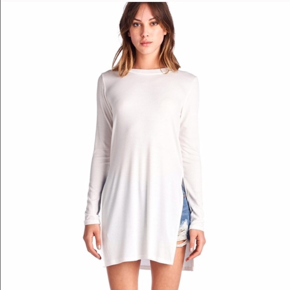 EVERYTHING MUST GO❤️Side Slit ribbed white top - Picture 3 of 4