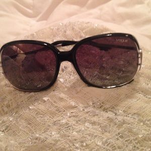 Vogue Sunglasses black and Clear