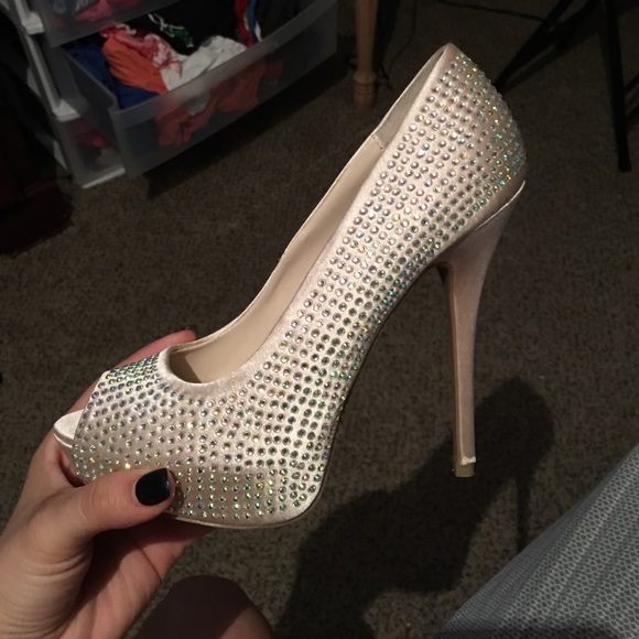 Jennifer Lopez pumps