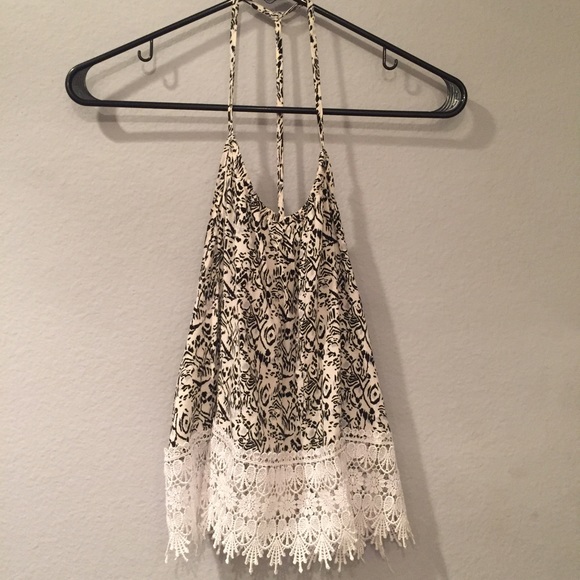 LF Tops - LF Lace Trim Detail Top