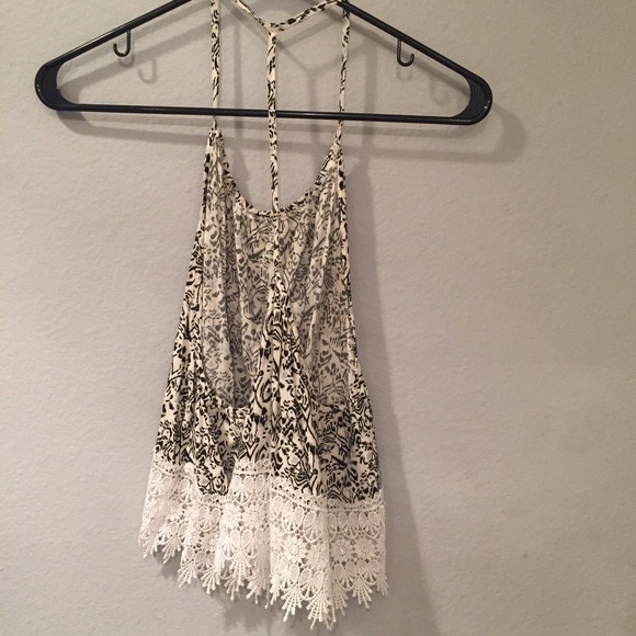 LF Lace Trim Detail Top - Picture 2 of 2