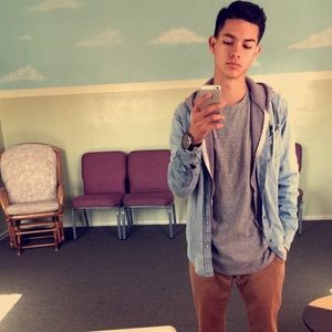 Meet your Posher, Kenneth