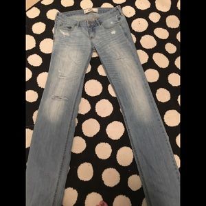 Size 5l light blue hollister jeans boot cut .