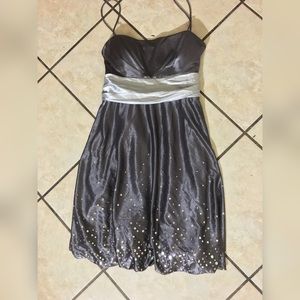 🍥BEAUTIFUL Gray Strap/Strapless Dress🍥