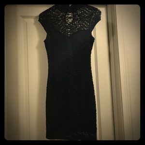 Lace fitted dress