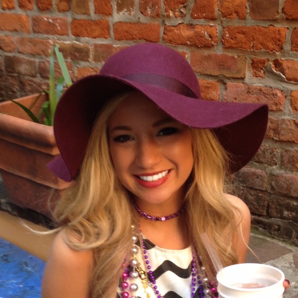 Topshop Accessories - ❗️host pick item❗️Stylish Topshop floppy sun hat