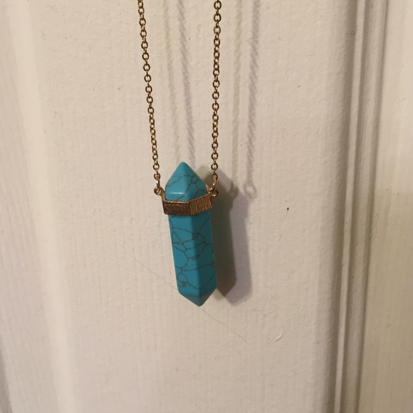 Long turquoise pendant necklace