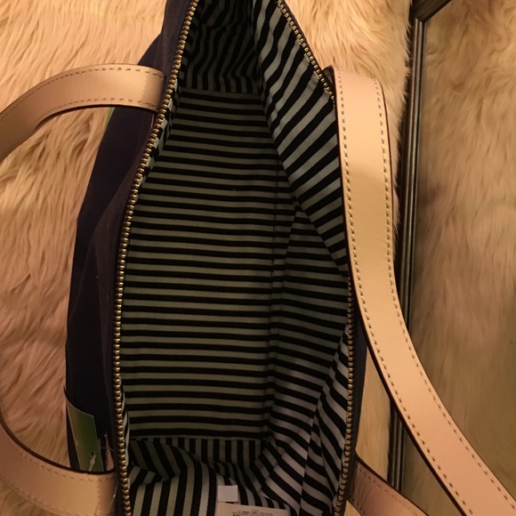 ❤️RARE❤️ Kate Spade Call To Action Tote - Picture 3 of 3
