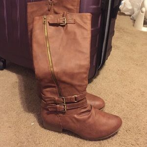 Riding boots