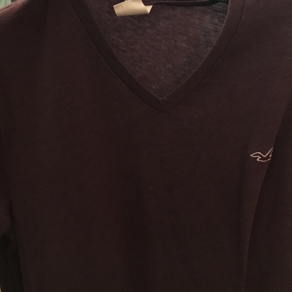 Hollister v neck t shirt