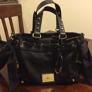 Meet your Posher, Valerie