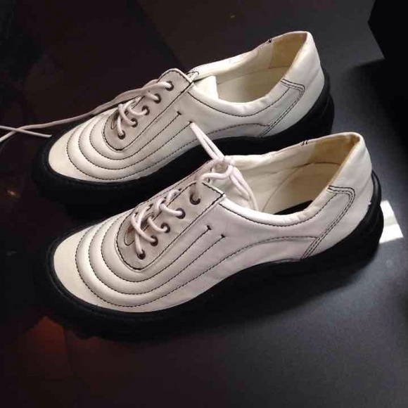 Kenneth Cole Sneakers - Picture 2 of 4