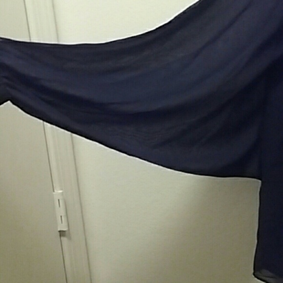 J-Lo blouse - Picture 2 of 4
