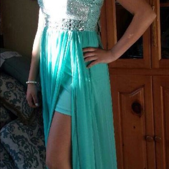Turquoise and beaded prom dress - Picture 2 of 4