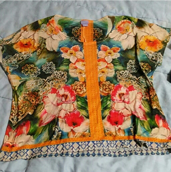 Floral Japanese style top