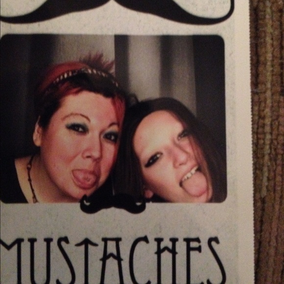 Meet your Posher, Jess - Picture 2 of 2