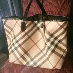 Pre-owned Burberry Nickie