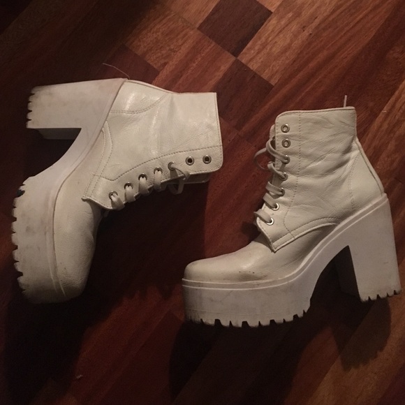 SUPER comfy chunky platforms!