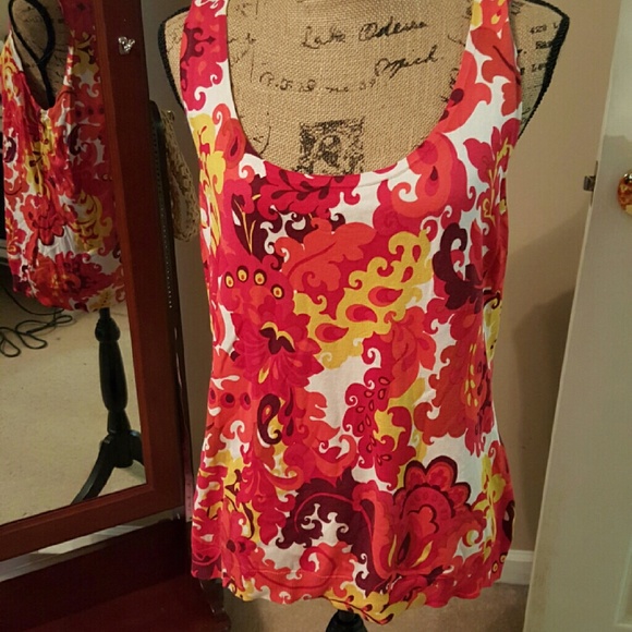 Tank - Picture 2 of 4