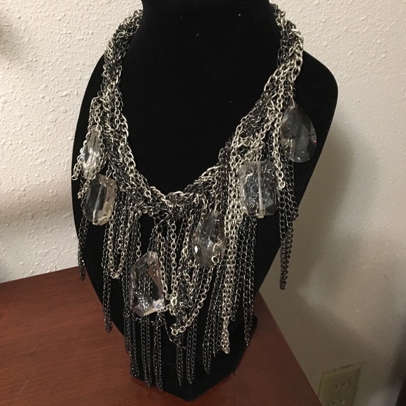 BCBG MAX AZRIA chest necklace - Picture 2 of 6