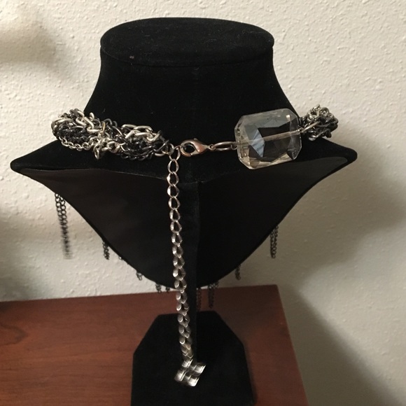 BCBG MAX AZRIA chest necklace - Picture 3 of 6