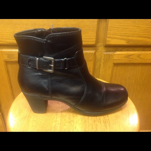 🌺Cute Short black boots🌺