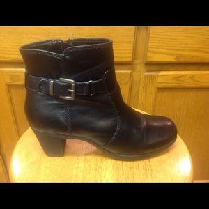 🌺Cute Short black boots🌺