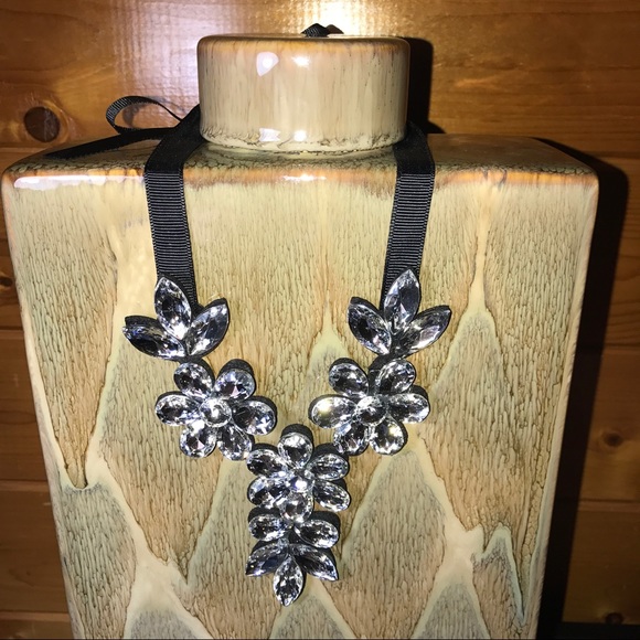 Jewelry, Black Floral Choker Statement Necklace - Picture 2 of 2