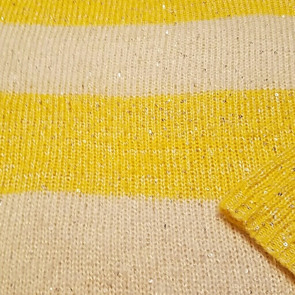Spring sweater (has sequins) - Picture 2 of 2