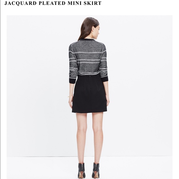 Jacquard pleated mini skirt - Picture 2 of 4