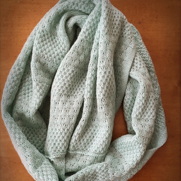 Knit infinity scarf