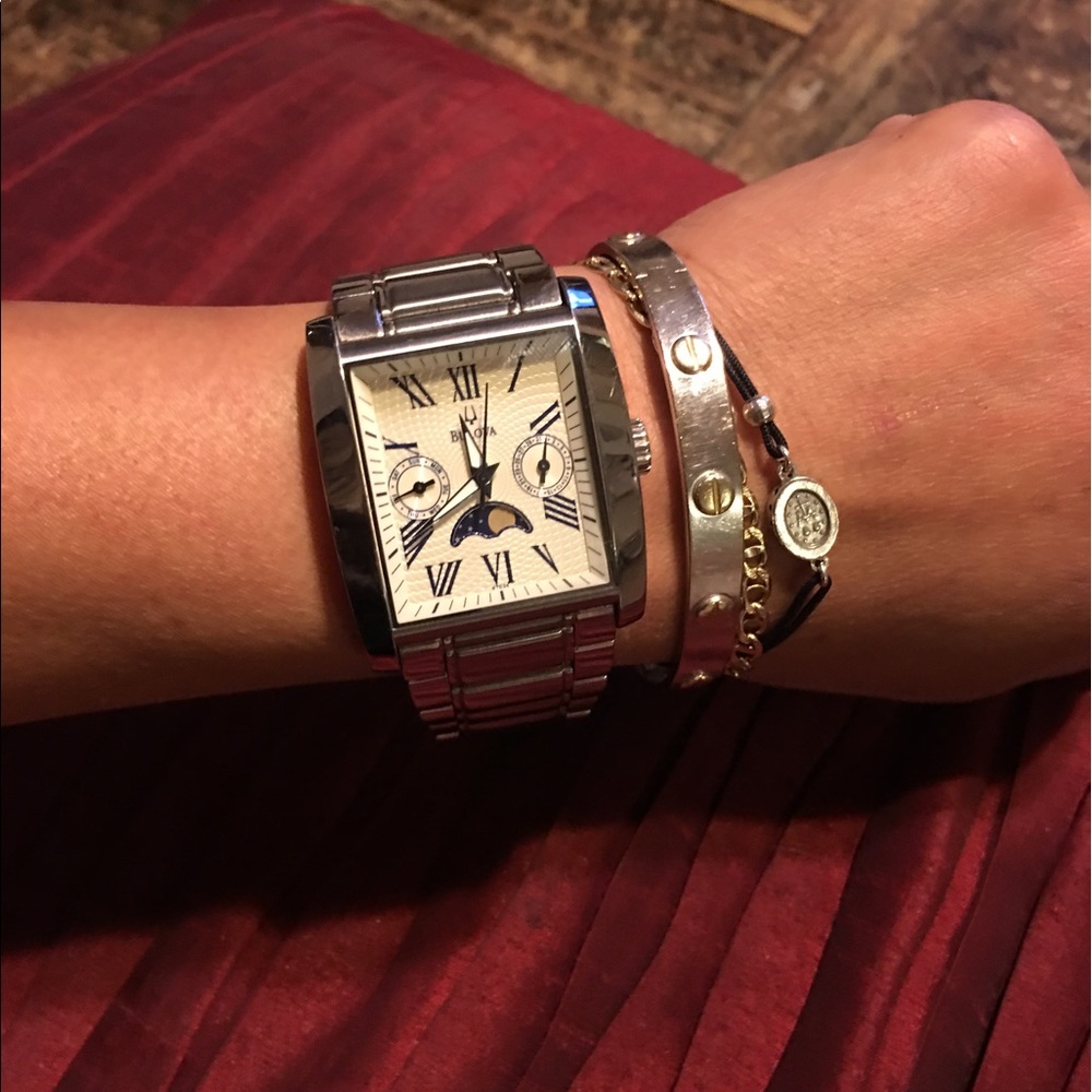 Bulova men's / womens watch / can be unisex 💑