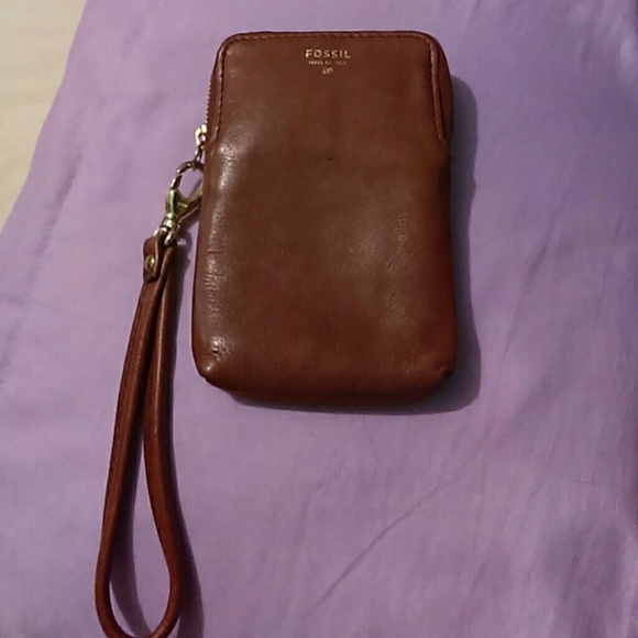 Fossil wristlet