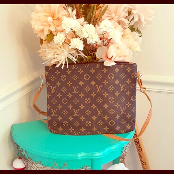 ⭐️monogram crossbody