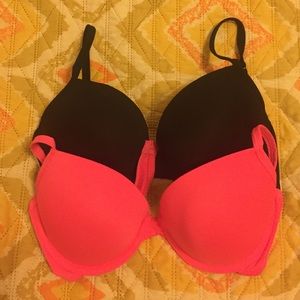 2 34C Bras
