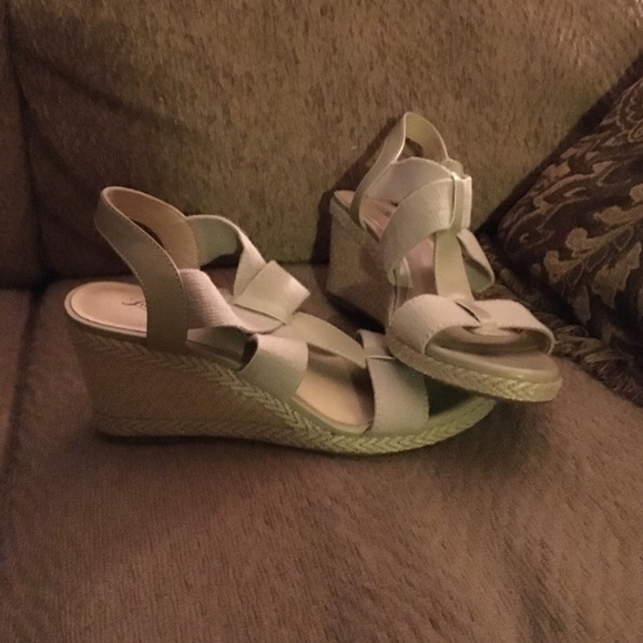 Lucky Brand Kalenna wedges size 8.5