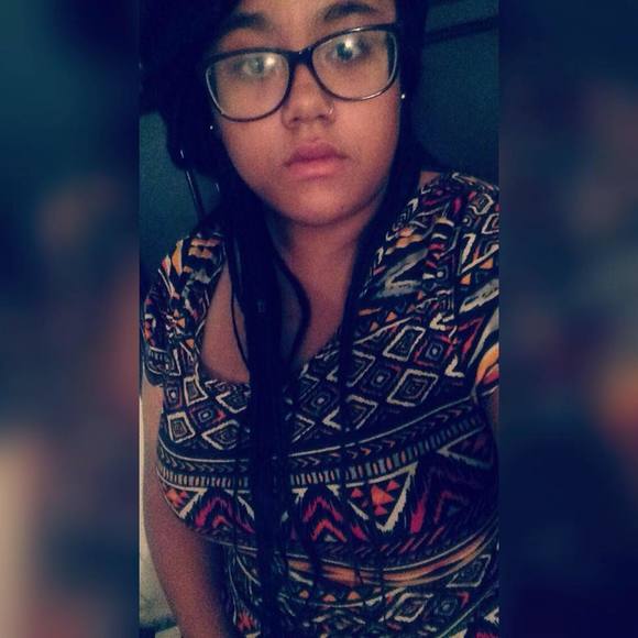 Meet your Posher, Dominique