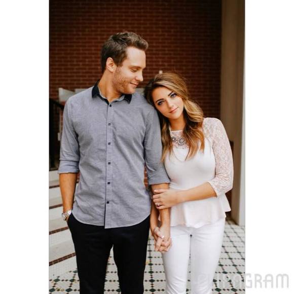 Meet your Posher, Madison - Picture 1 of 1