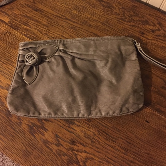 Urban outfitters clutch