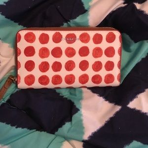 Coach wristlet wallet