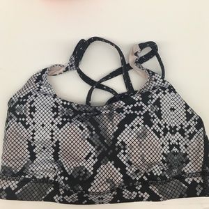 Lululemon sports bra