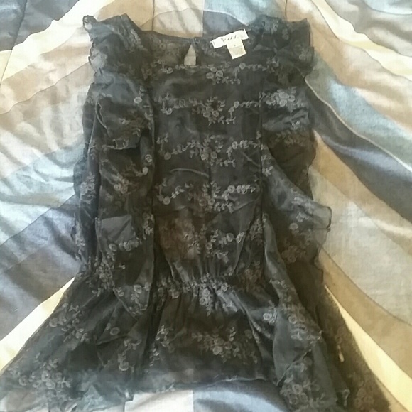 Small romantic top by Pinky