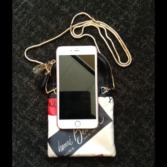 @tpbuell --- Henri Bendel small bag