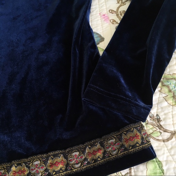Vintage 90s long sleeve velvet top - Picture 3 of 4