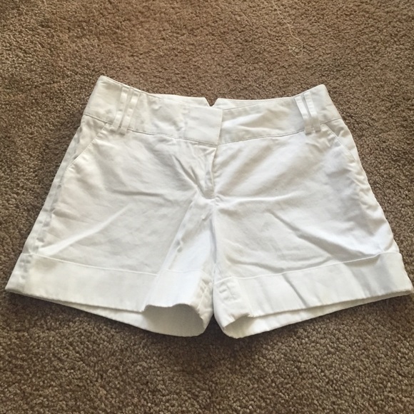 White Express pocket short
