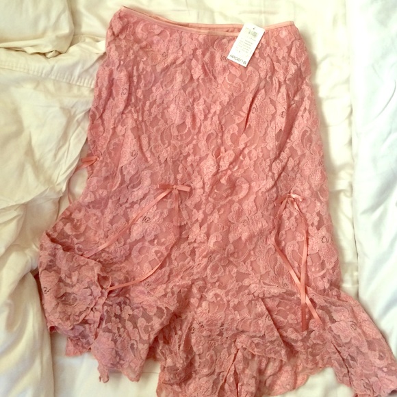 Arden B below knee pink lace skirt with bows