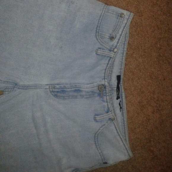 Jean Capris - Picture 2 of 3